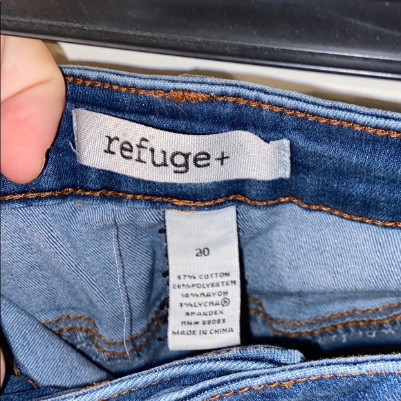 Refuge+ Jeans - Picture 3 of 5